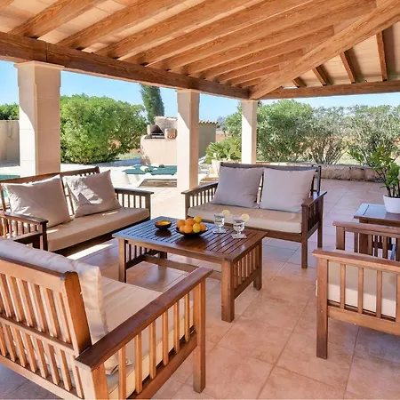 Finca Serral Holiday home Llombarts