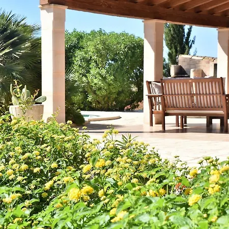 Holiday home Finca Serral Llombarts